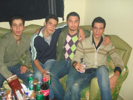 chè  faycal cousin
